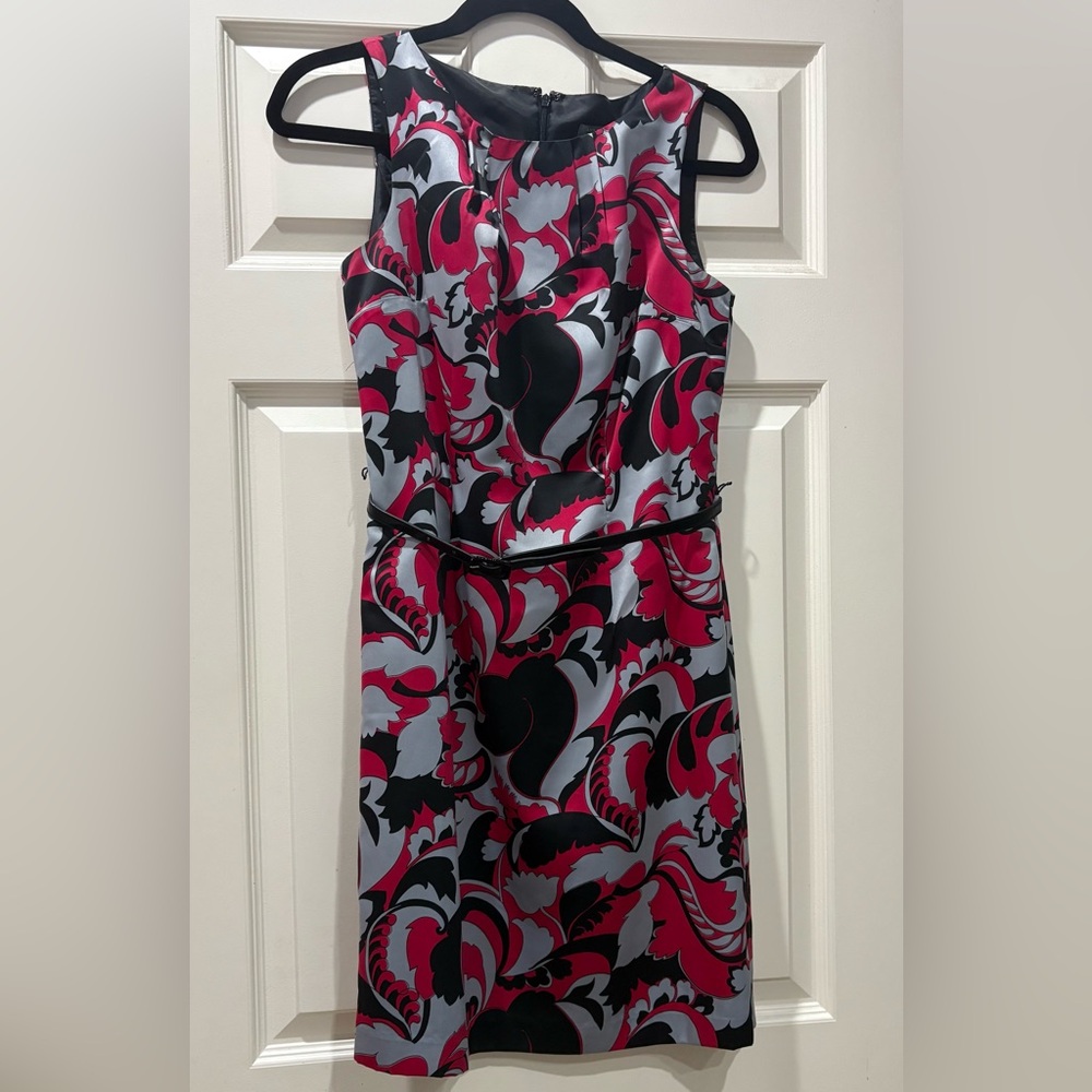 Ann Taylor Black and Pink Patterned Mini Dress lined with back zipper and belt